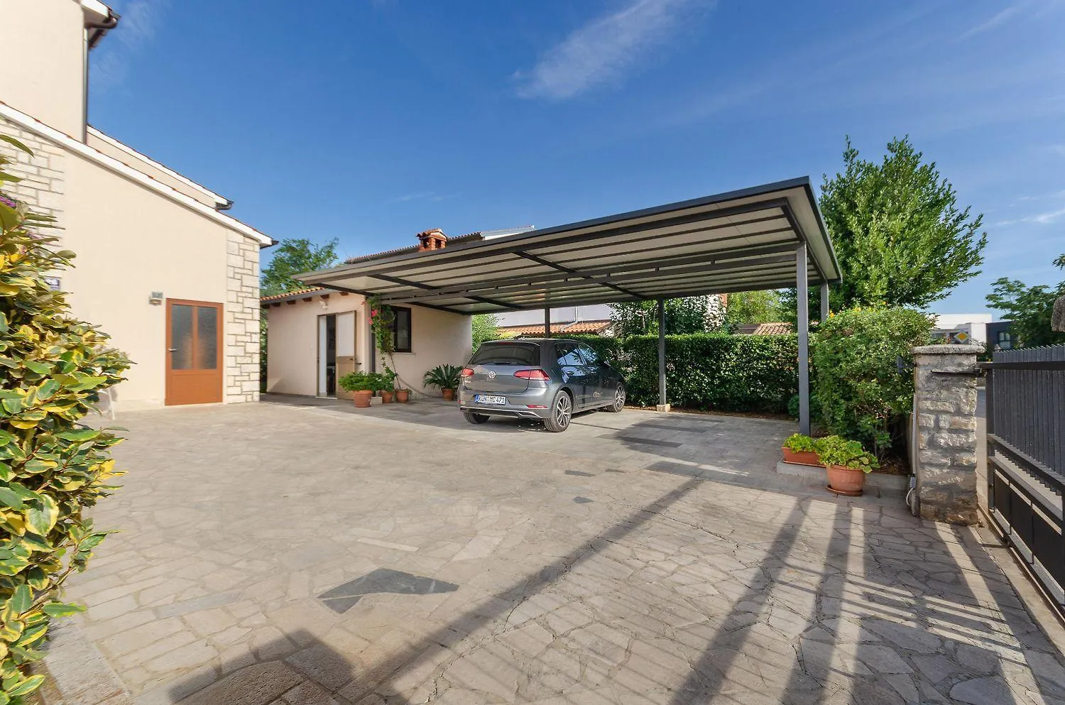 Helles Apartment Nur 20 Minuten Zum Strand Mit 2 Terrassen Rovinj 0*,